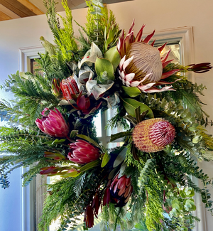 Lux Holiday Protea Wreath